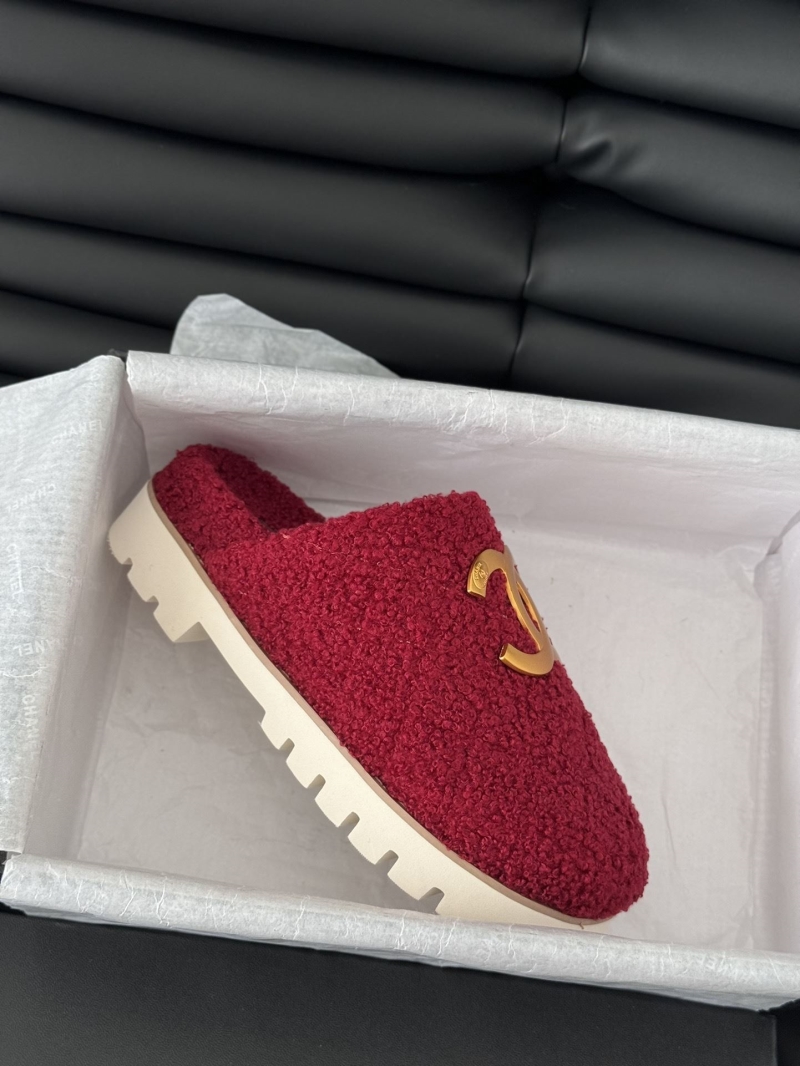 Ch**el slippers